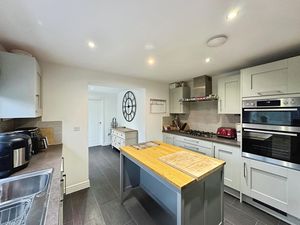 Photo 17- click for photo gallery